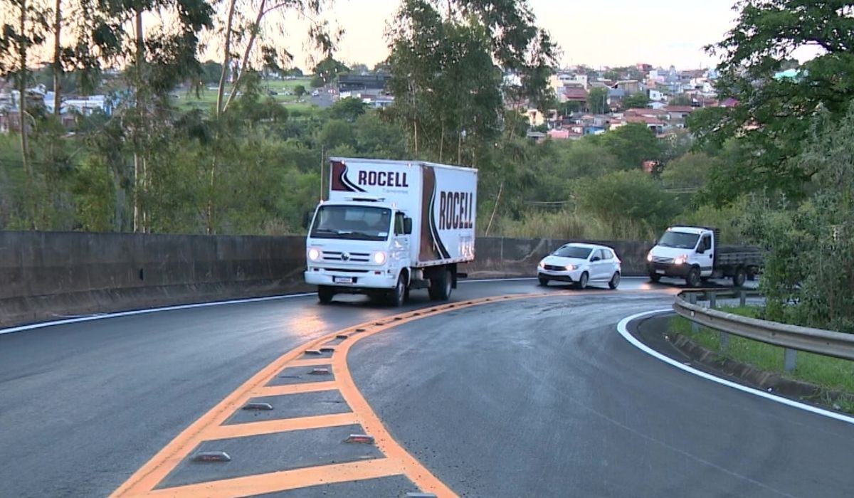 Acidentes causados por materiais deslizantes na pista crescem 50% na região de Campinas; veja como evitar