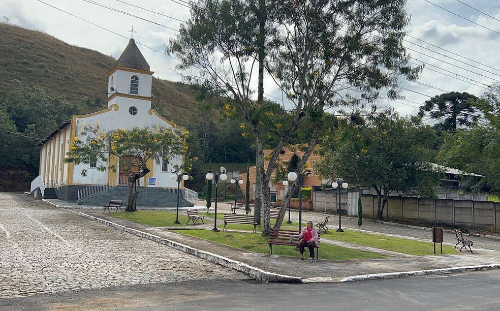 Igreja do distrito de Pocinhos do Rio Verde, em Caldas (MG) — Foto: Fabiana Assis/g1