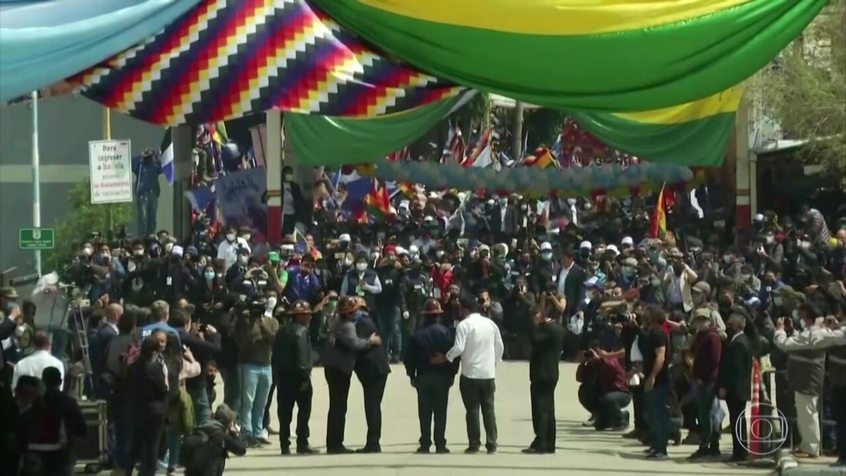 Bolívia: Justiça eleitoral anula reunião partidária que definiu candidatura de Evo Morales e expulsão de Luis Arce
