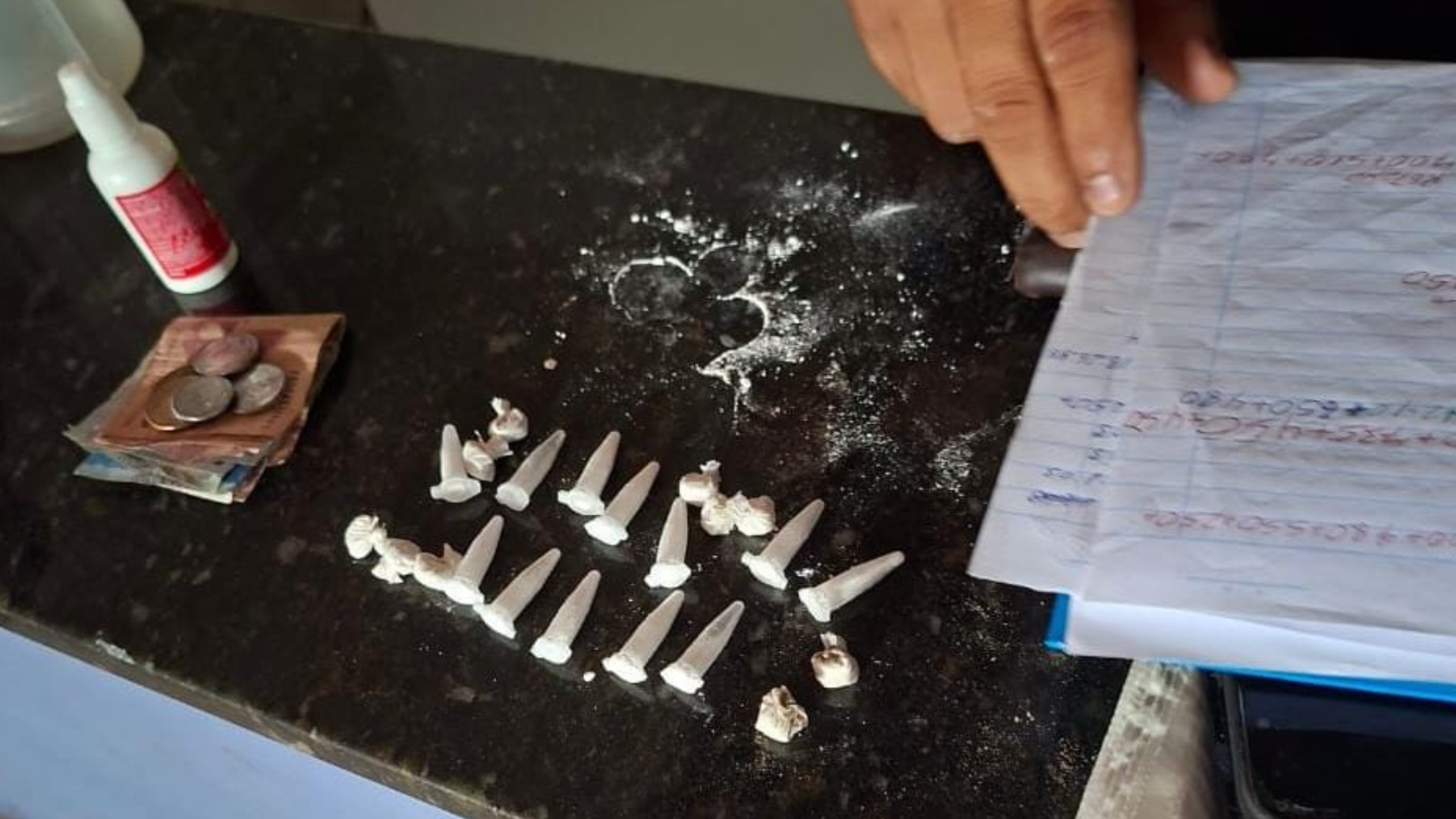 Dois homens são presos por tráfico de drogas e mandado judicial em Itapecuru-Mirim, no MA