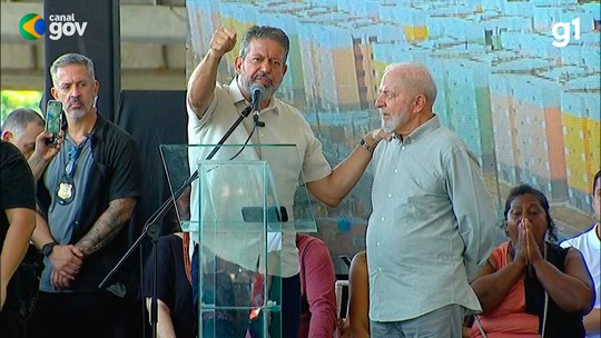 Em Maceió, Lula defende Lira de vaias durante evento de entrega de moradias populares - Programa: G1 Política 