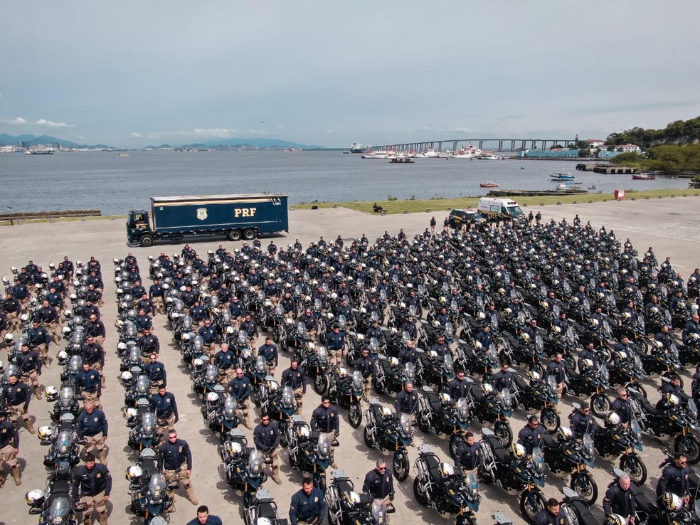 PRF ter 1000 agentes, 400 deles em motociclistas para atuarem como batedores das delegaes  Foto: Divulgao/PRF