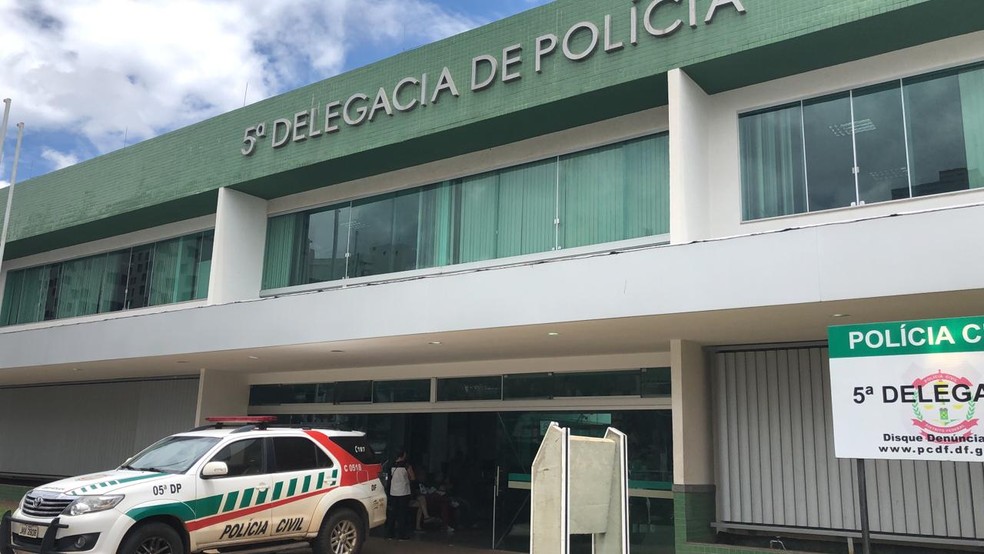 Fachada da 5ª DP, na Asa Norte — Foto: Fred Ferreira/TV Globo