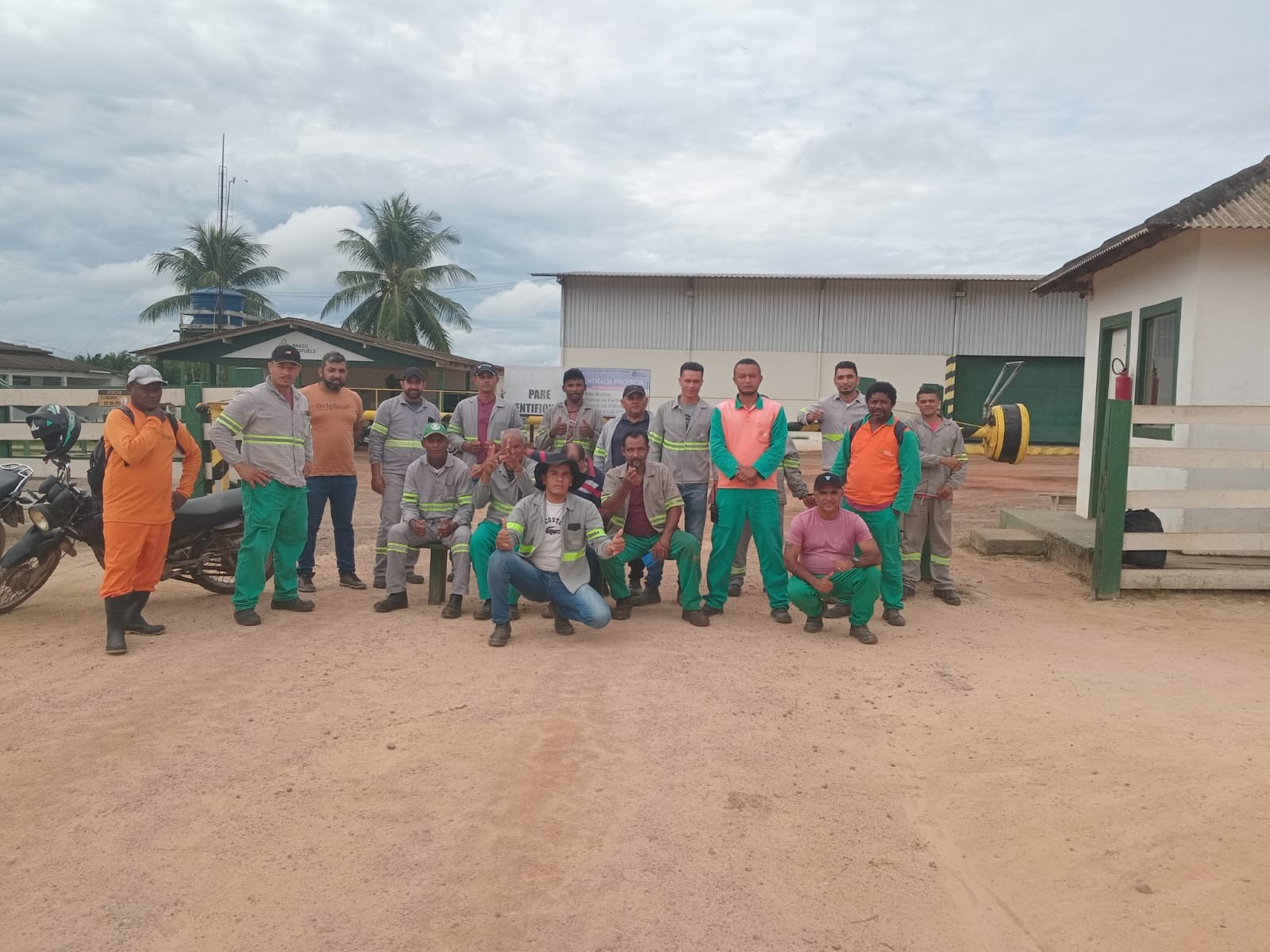 Funcionários de empresa de biocombustível fazem greve e cobram salários atrasados em RR