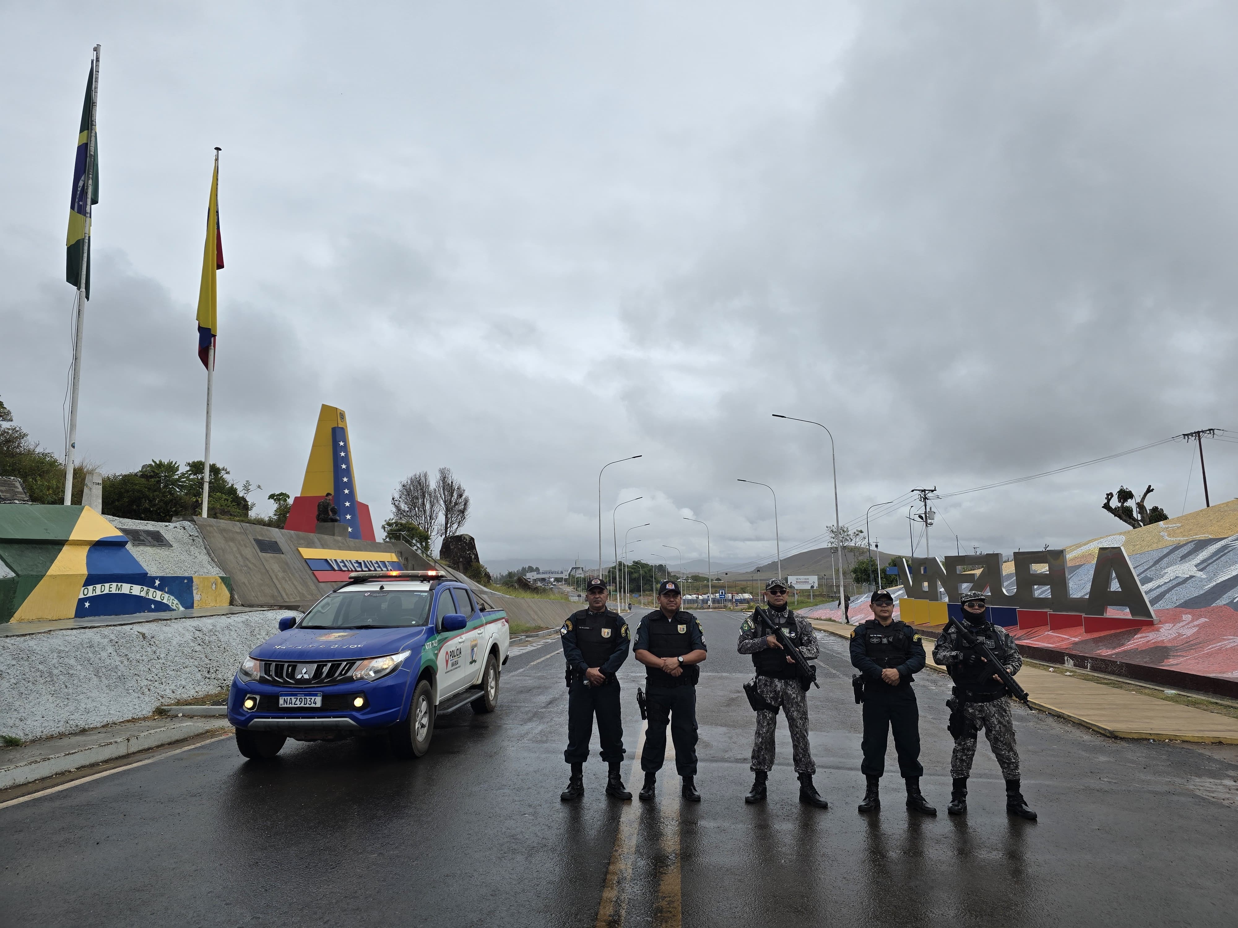 Venezuela abre fronteira com o Brasil após fechar para treinamento militar