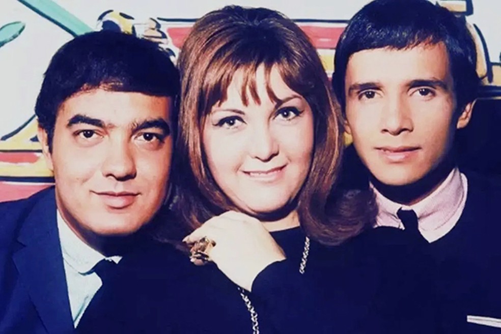 Erasmo Carlos (1941 – 2022) – à esquerda – Wanderléa e Roberto Carlos — Foto: Reprodução