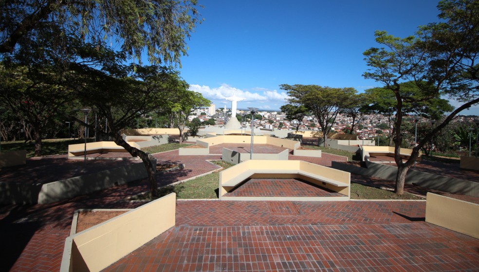 Parque do Cristo é fechado em Araxá para conter disseminação do novo  coronavírus | Triângulo Mineiro | G1