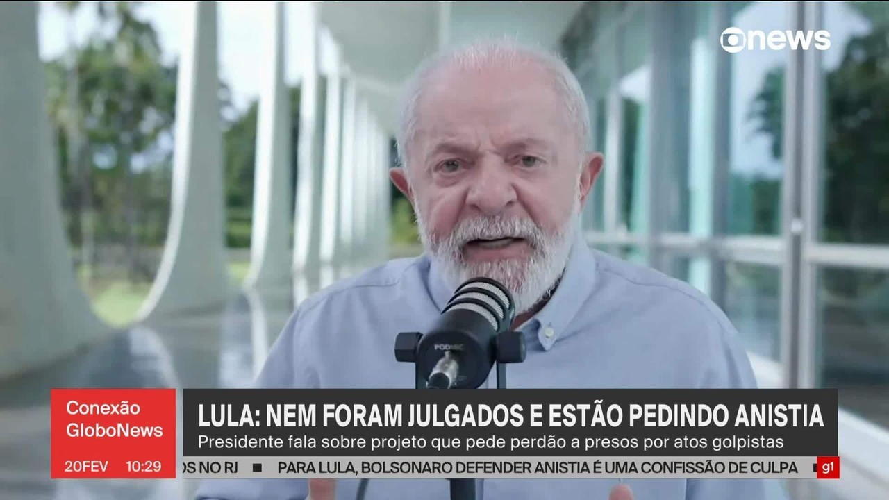 Bolsonaro deveria estar dizendo 'sou inocente', e não pedindo anistia, diz Lula sobre denúncias