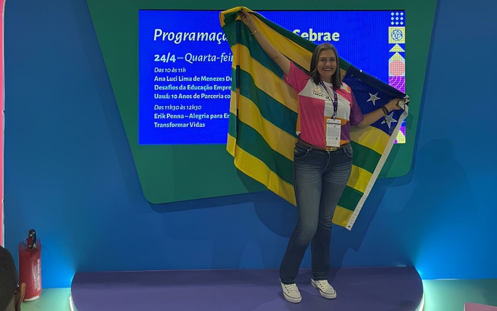 Professora goiana ganha prêmio nacional com projeto que ensina alunos a se protegerem de abusos sexuais - Goiás — Foto: Divulgação/Sebrae