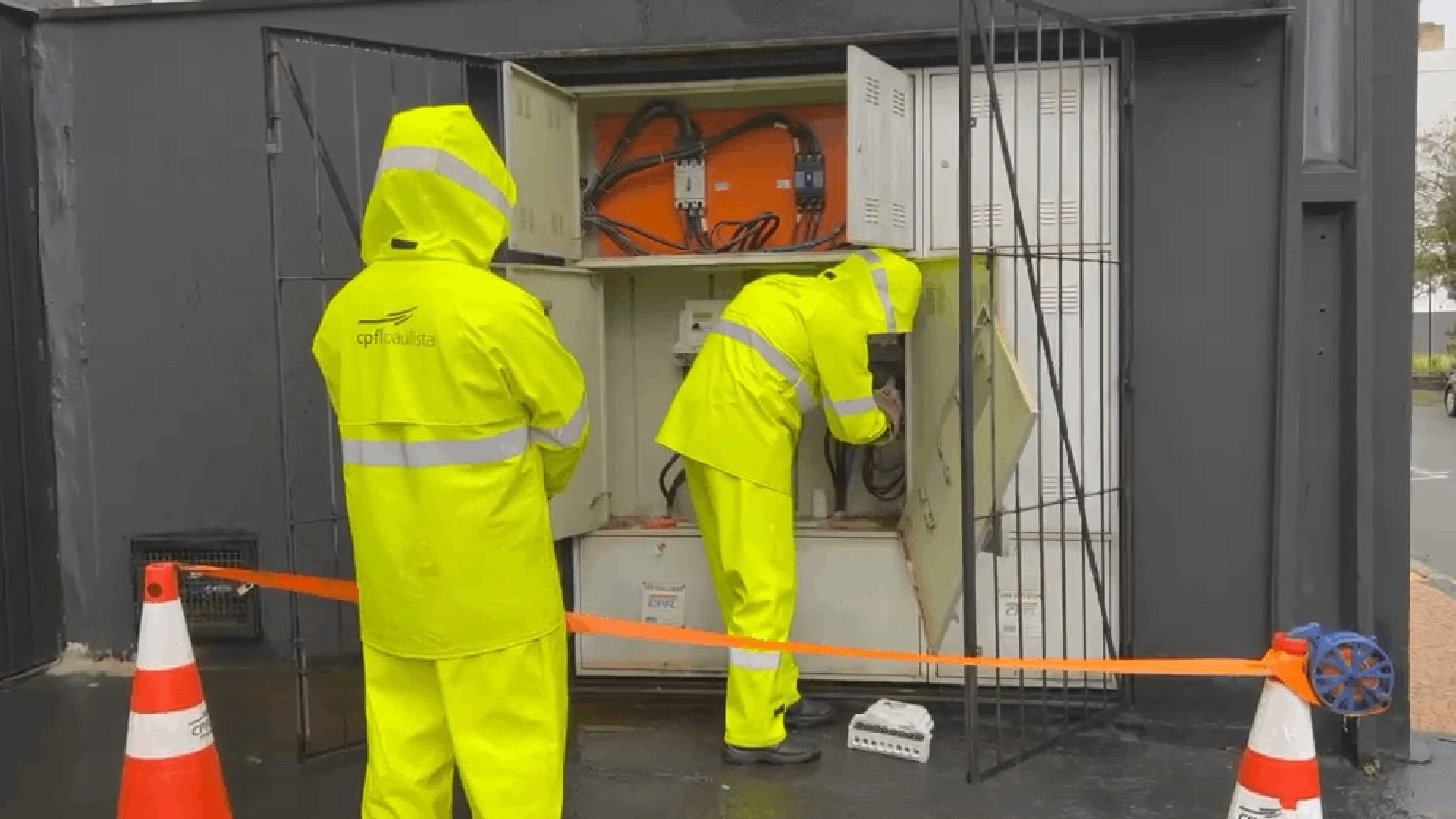 Academia em Bauru é alvo de operação por fraude em medidores de energia