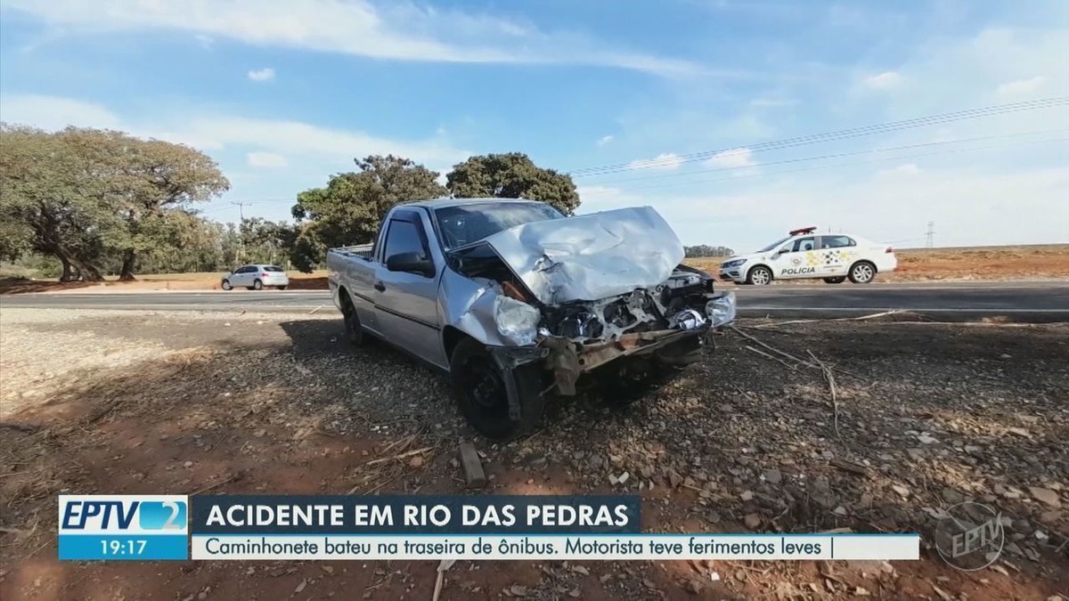 Acidente Entre Caminhonete E ônibus Deixa Motorista Ferido Em Estrada Que Liga Piracicaba A Rio