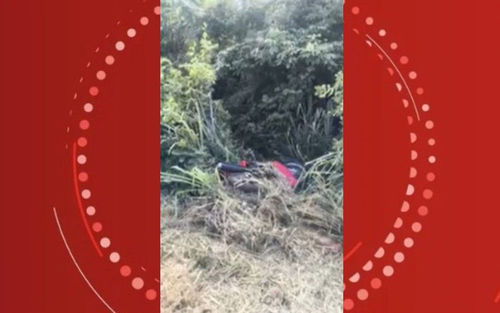 Motociclista de 38 anos morre após ser atingido por carro no sudoeste da Bahia — Foto: Reprodução/TV Sudoeste