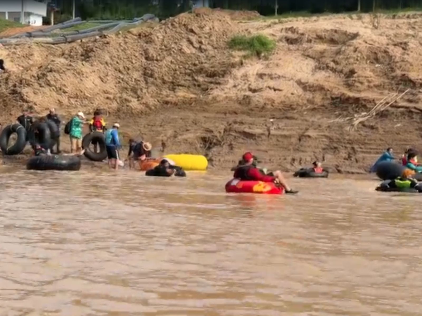 Descida de boia no Rio Acre ocorre pela 1ª vez com 60 participantes em Rio Branco; VÍDEO