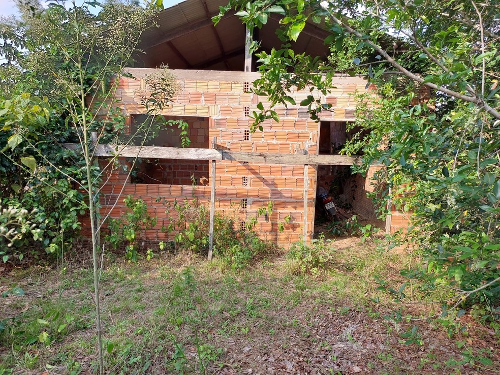 Policiais localizaram criança em casa abandonada na zona rural de Epitaciolândia — Foto: Arquivo/PC-AC