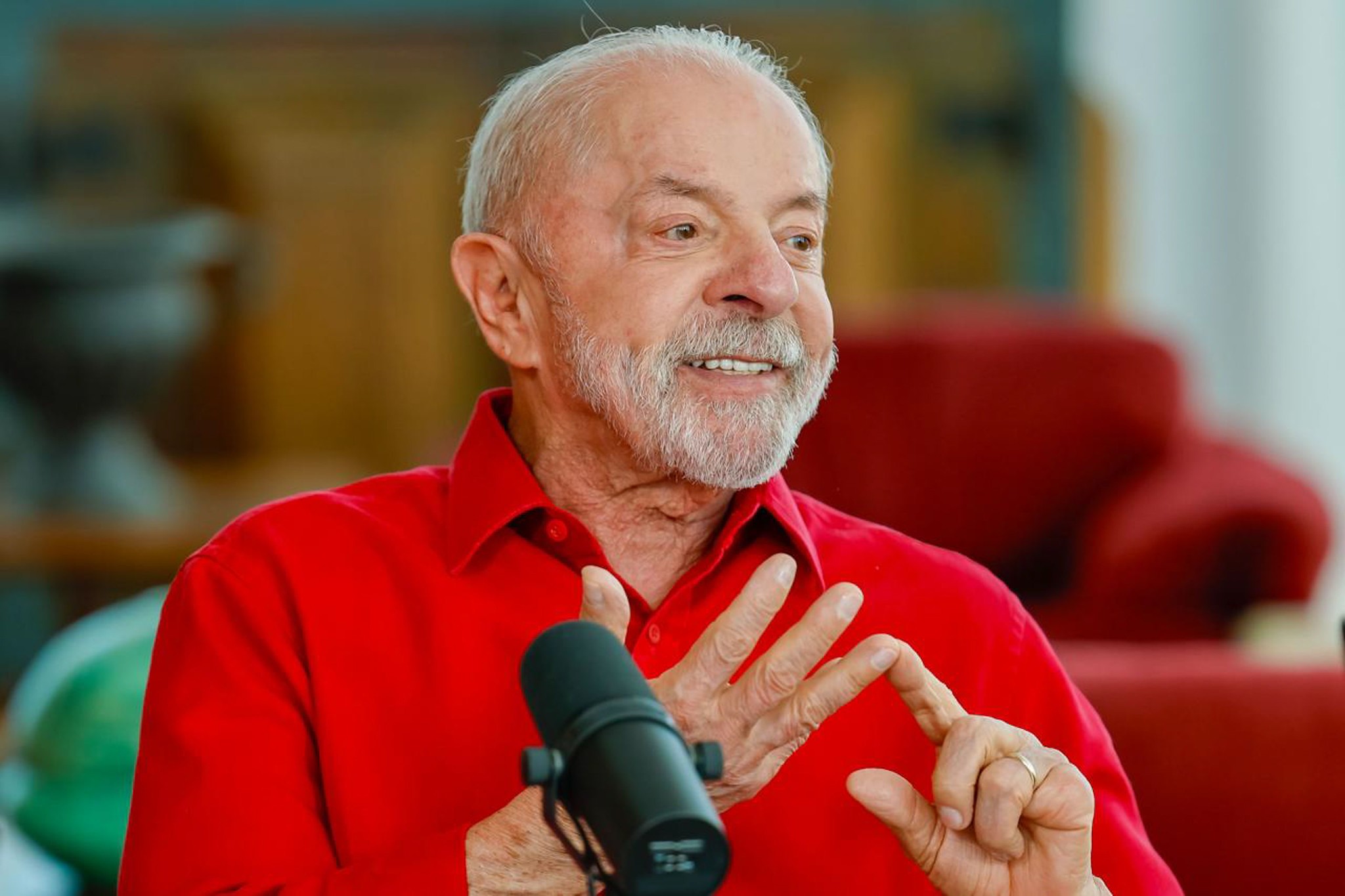 Lula diz que Mendonça usou cargo 'para fazer política' e defende vazamento de celular de Vorcaro