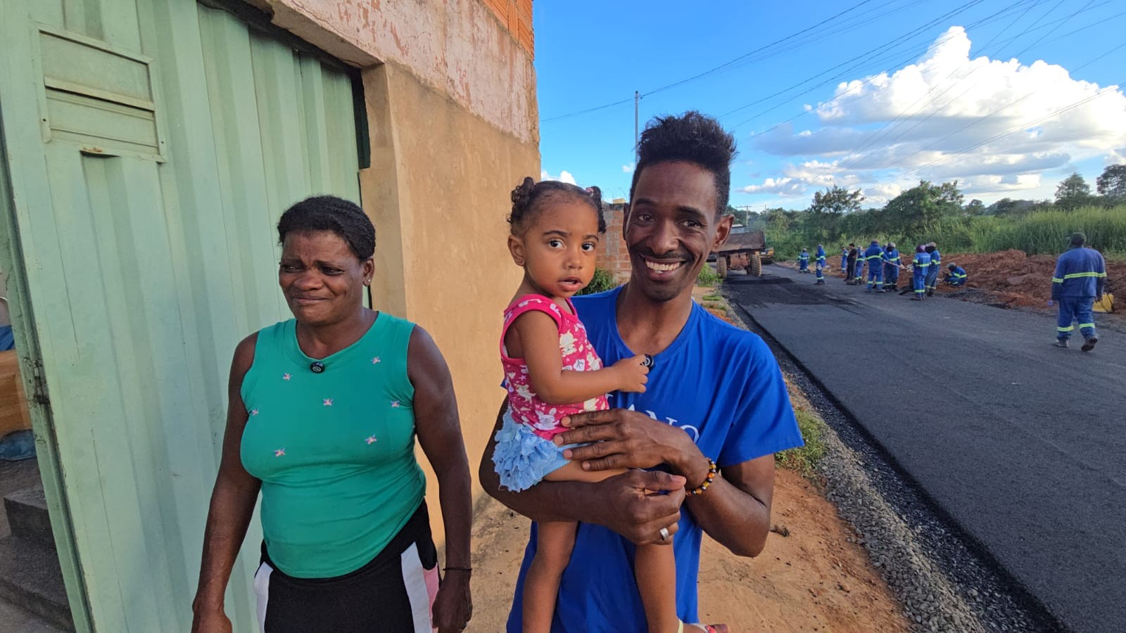 Prefeitura de Montes Claros leva asfalto para o Santo Antônio