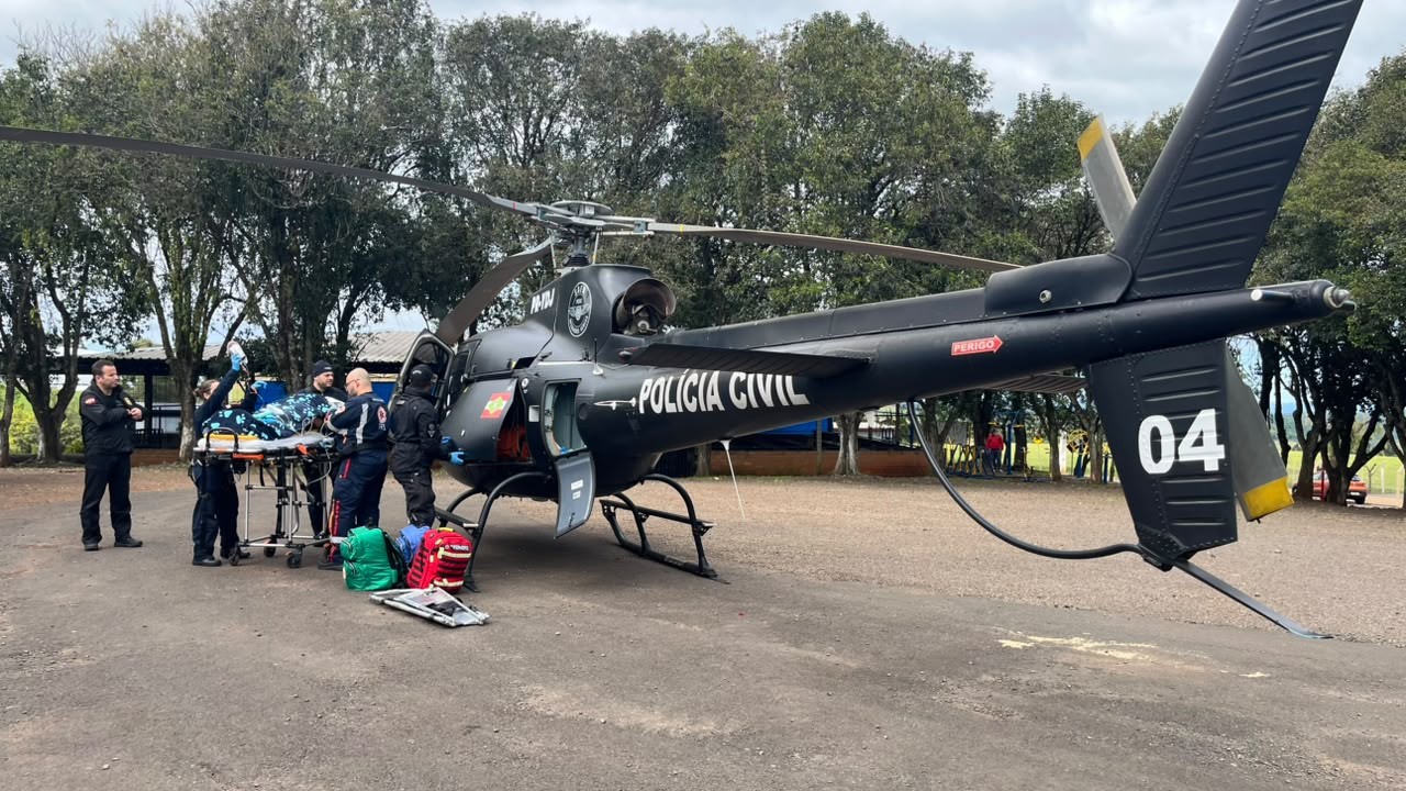 Homem de 85 anos esfaqueia mulher de 81 em suposta briga por ciúmes, dá facada em si mesmo e morre em SC