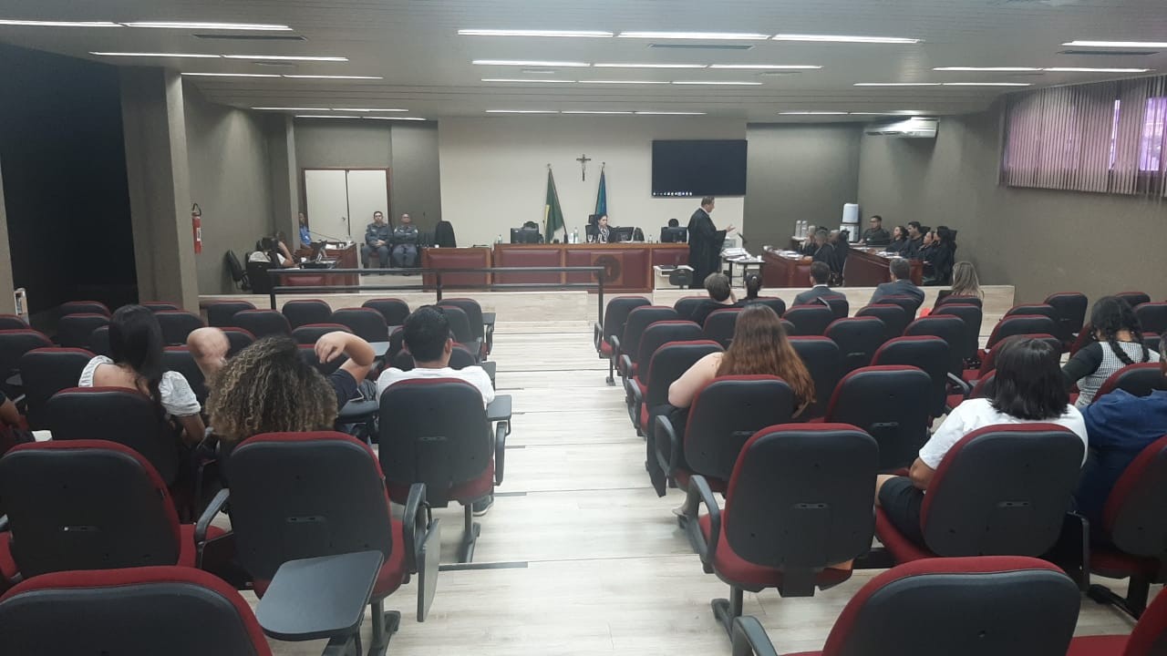 PF intima Bolsonaro a depor em caso de empresários que discutiram golpe de  Estado em mensagens de WhatsApp, Blog da Julia Duailibi