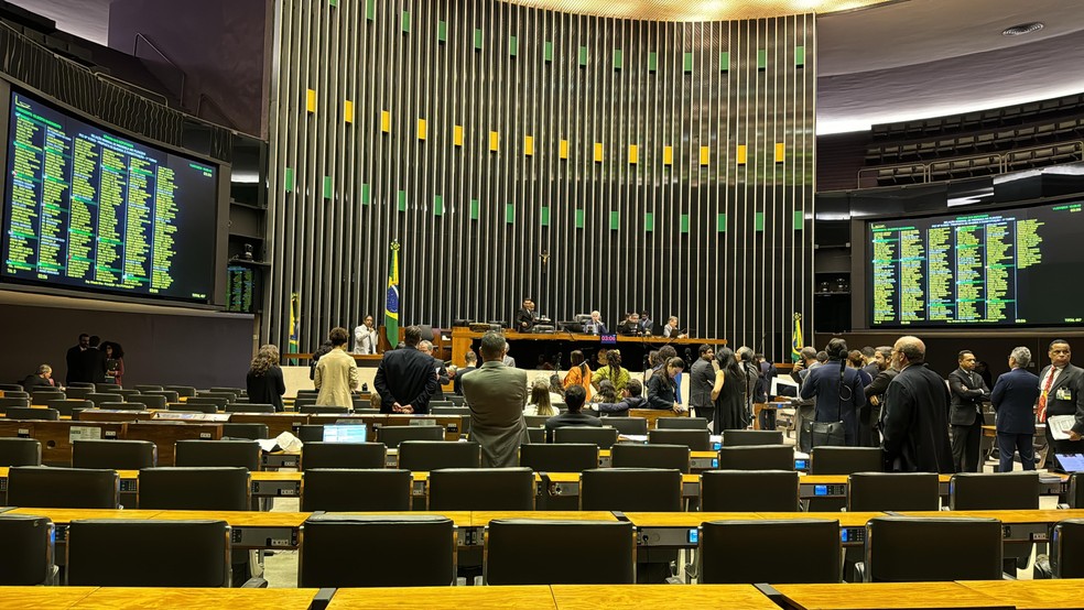 Plenário da Câmara dos Deputados esvaziado — Foto: Kevin Lima/g1