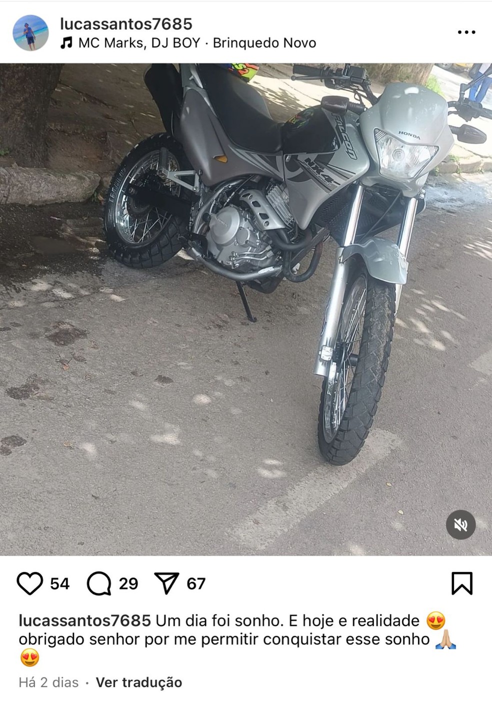 Lucas fez um post no Instagram onde comemorou a compra da moto — Foto: Reprodução/Instagram