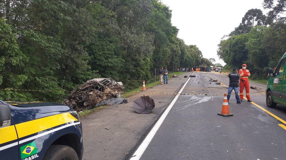 FUI EM BALNEÁRIO CAMBORIÚ COM A SAVEIRO EM CIMA DO CAMINHÃO 