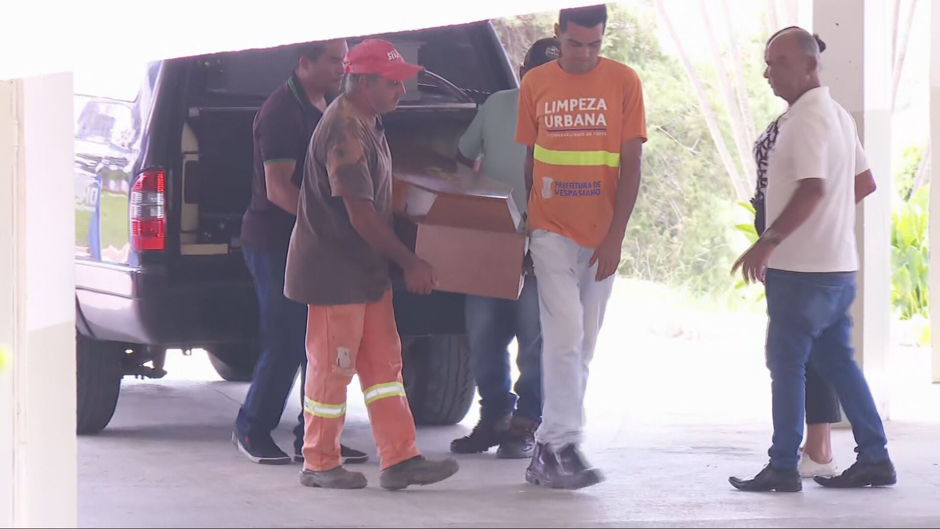 Corpo de criança morta em acidente dentro de condomínio é velado na Grande BH