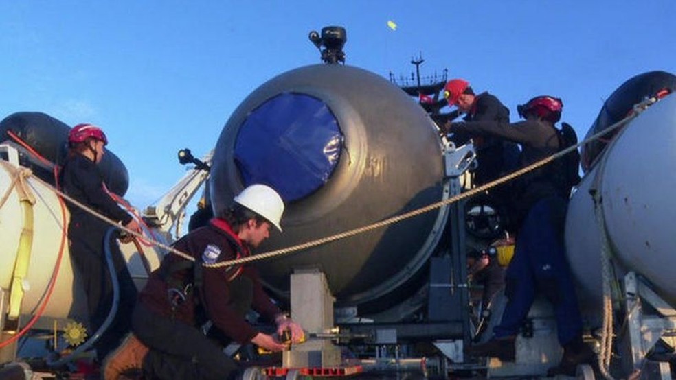 Acredita-se que a nave desaparecida seja o submarino Titan da OceanGate — Foto: CBS NEWS/via BBC