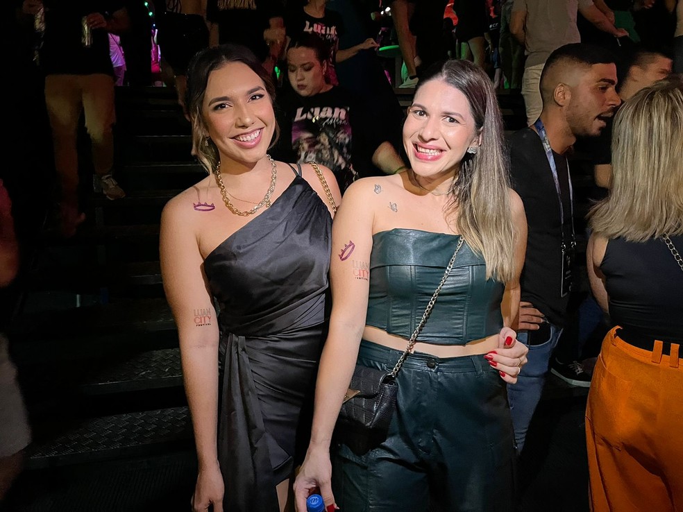 F&atilde;s de Luan Santana curtem show em Manaus &mdash; Foto: g1 AM