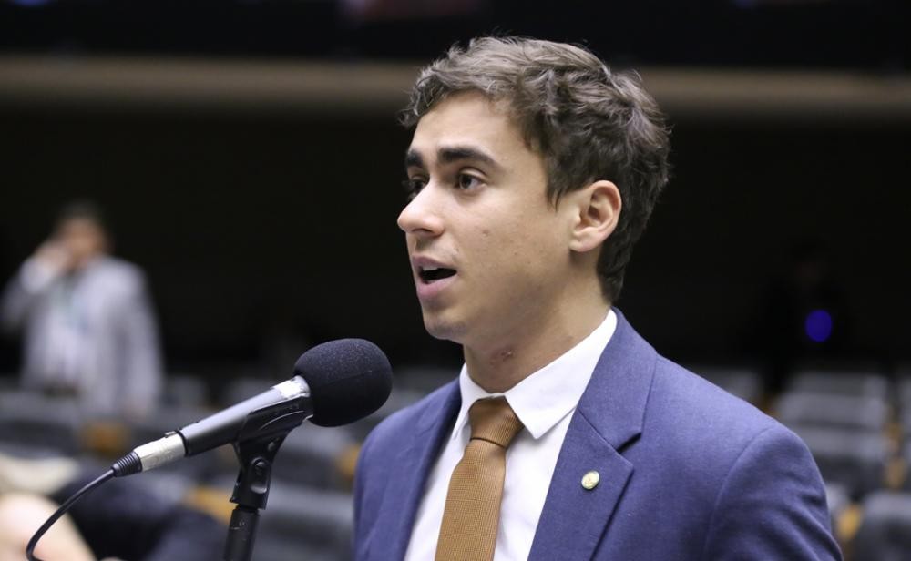Nikolas Ferreira vai ao STF para obrigar Motta a criar CPI do INSS na Câmara