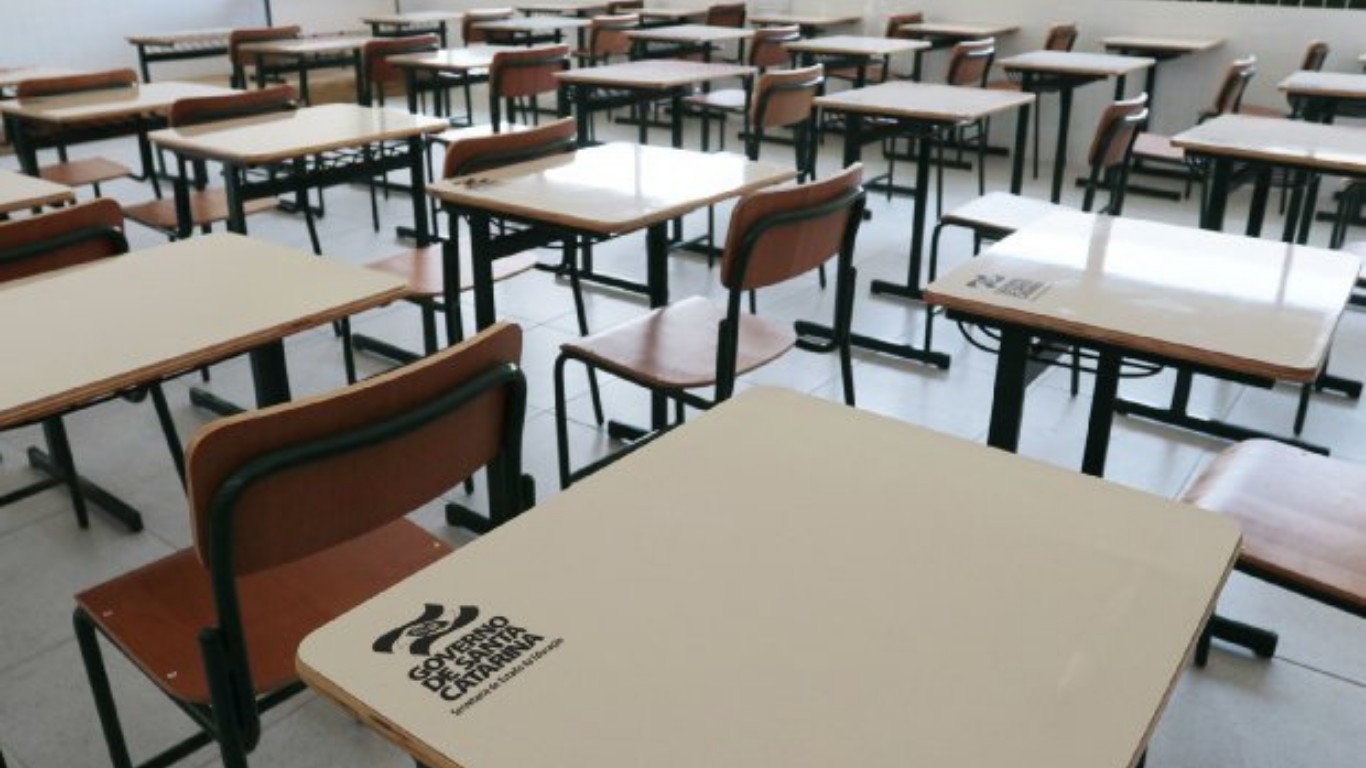 Estudante é ferida no rosto por disparo de arma de pressão em escola pública de Blumenau