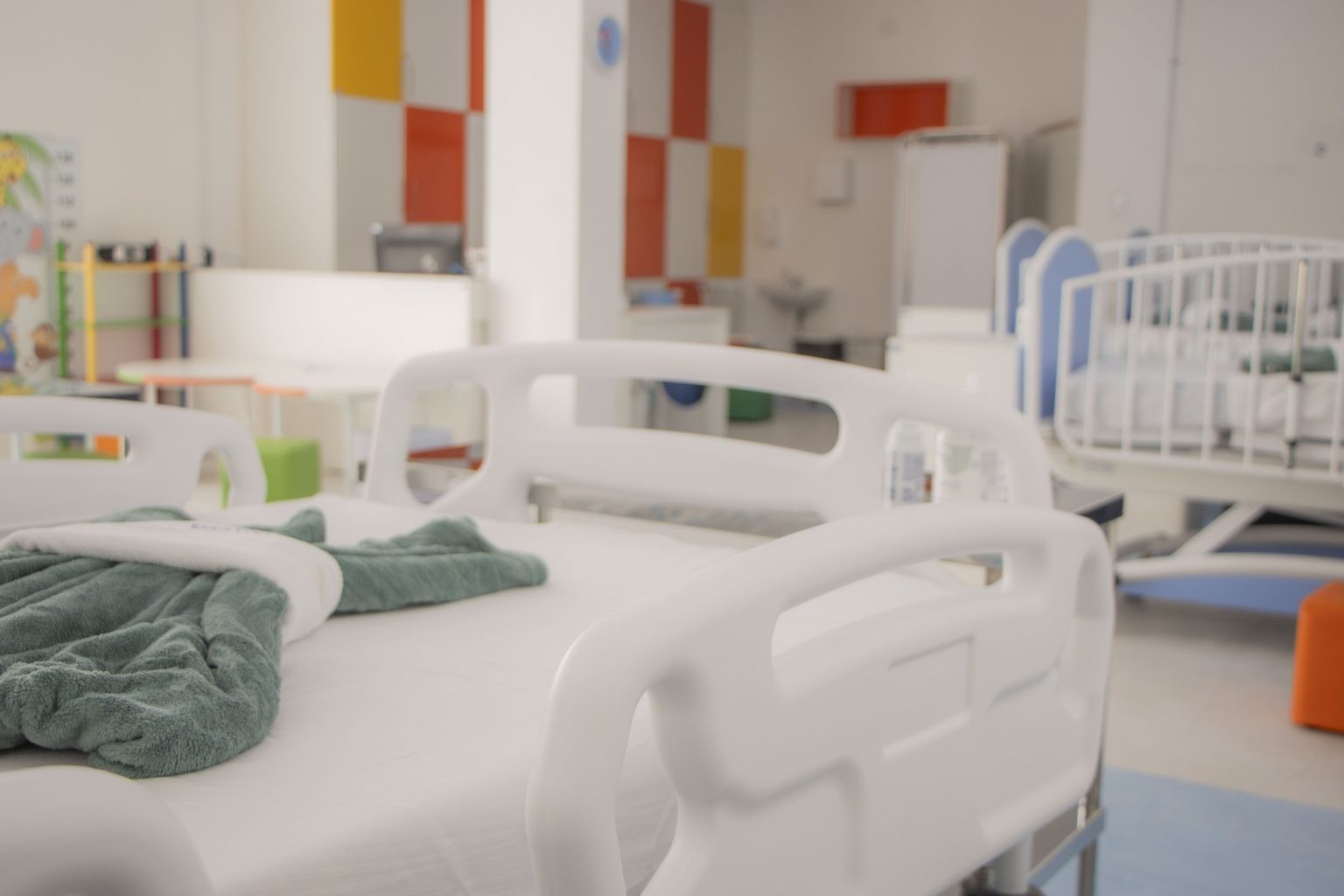 Pai vai visitar filho bebê internado e agride ex-companheira dentro de hospital, em Ponta Grossa