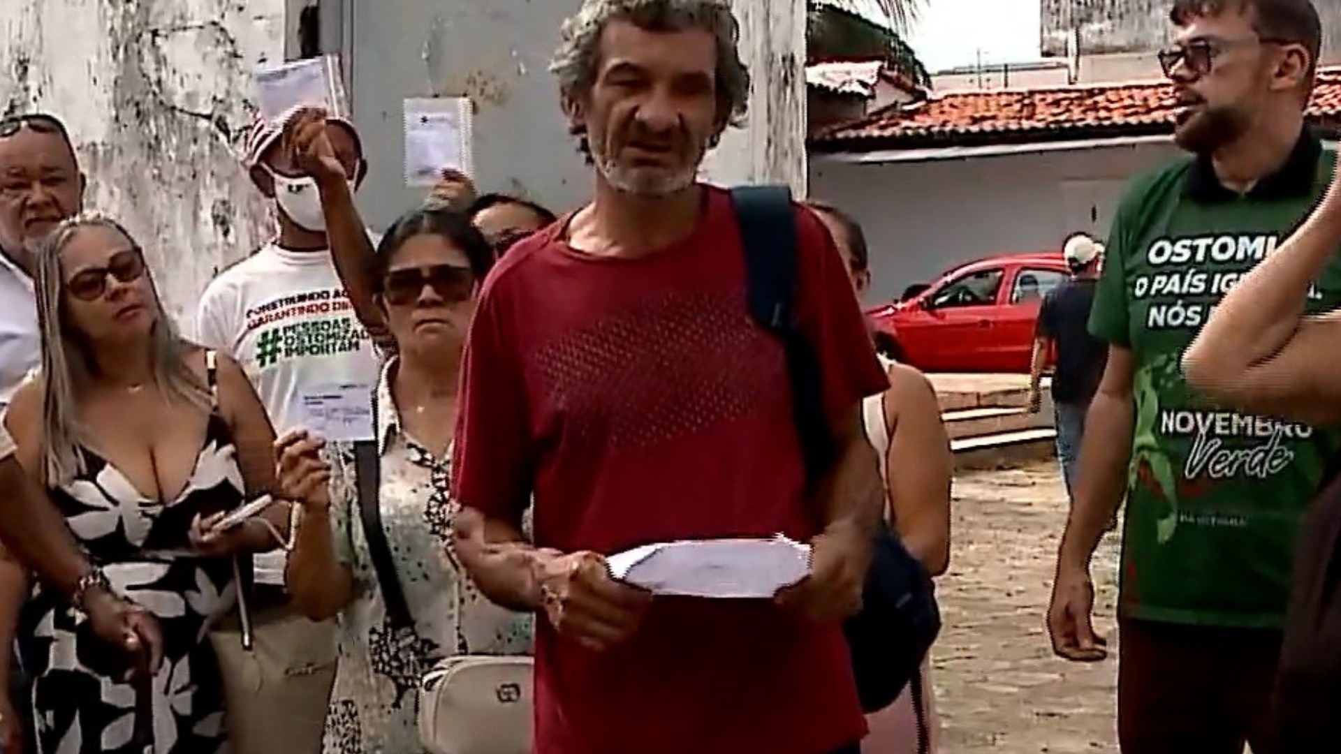 Justiça manda bloquear recursos do Estado e da Prefeitura para garantir bolsas a pacientes ostomizados
