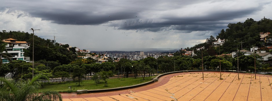 Belo Horizonte está em risco potencial para chuvas intensas, segundo o INMET