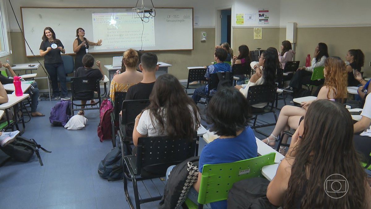 Aumento da carga horária e oferta por demanda: entenda como fica o ensino médio noturno com a aprovação das mudanças do novo ensino médio