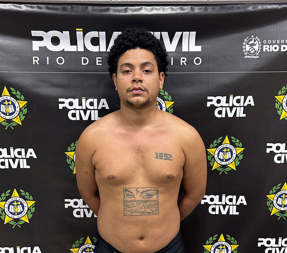 João Vitor foi preso em flagrante por policiais da 19ª DP (Tijuca) — Foto: Reprodução