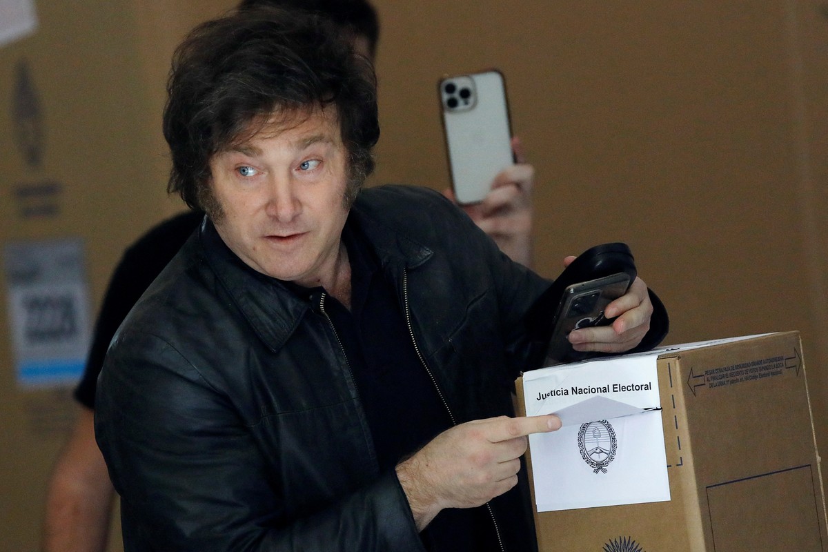 Javier Milei é eleito presidente da Argentina com pauta ultraliberal e discurso radical antipolítica