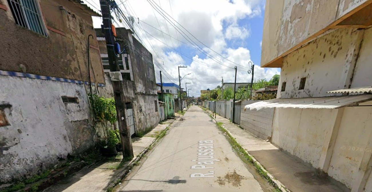 Jovem mata marido a facadas dentro de casa e é presa em flagrante após ligar para PM