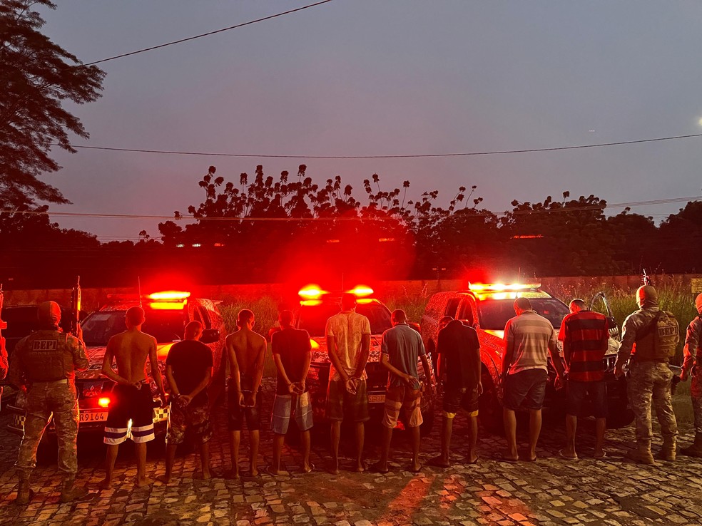 Suspeitos de envolvimento em duplo homicídio de pai e filha são presos no PI — Foto: Divulgação/PMPI