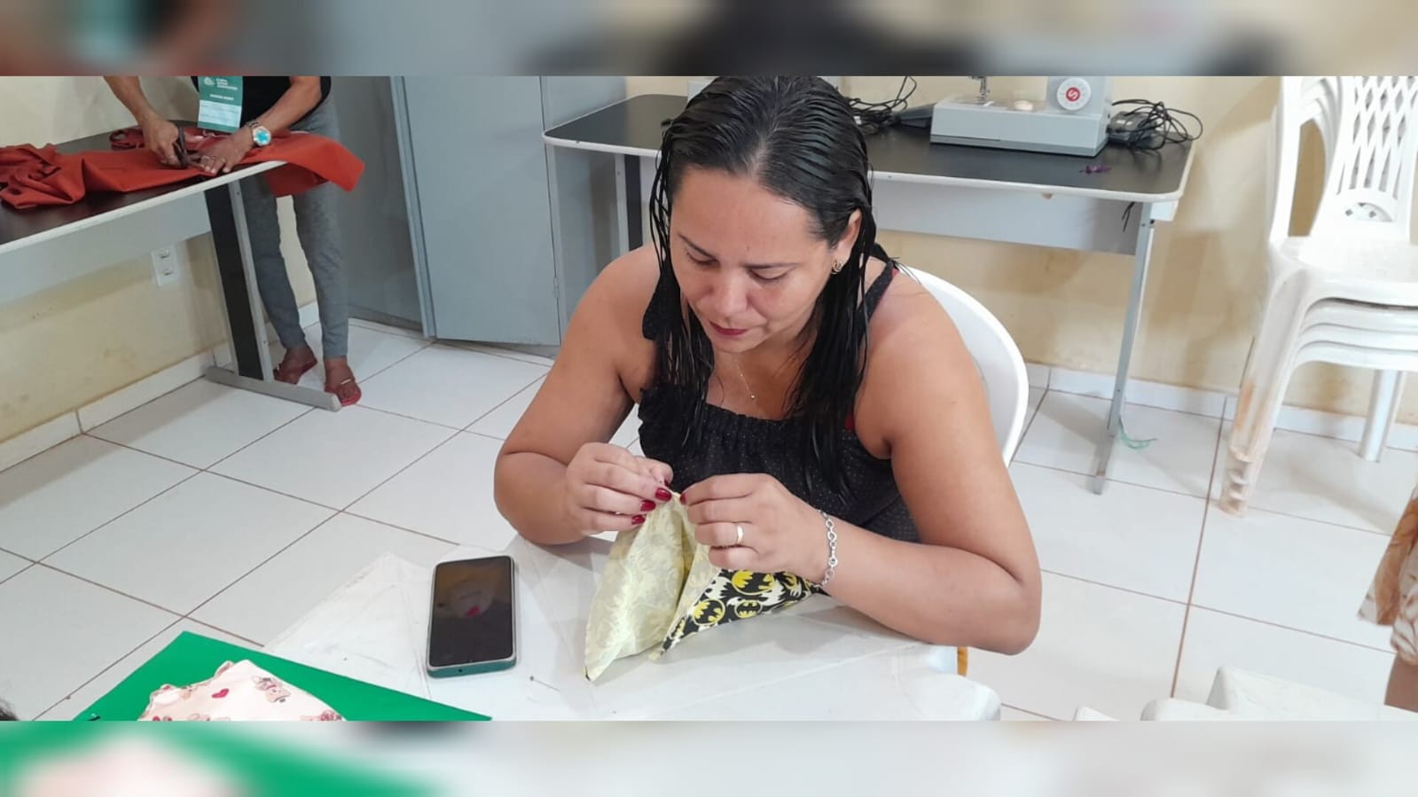 Prefeitura de Santarém oferece curso de lingerie para mulheres atendidas pelo CRAS Urumari