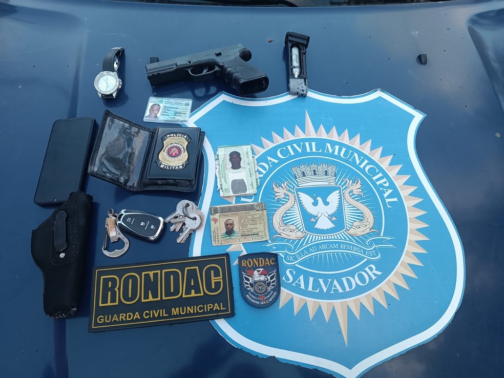 Jovem de 21 anos é preso em flagrante ao fingir ser policial militar em Salvador