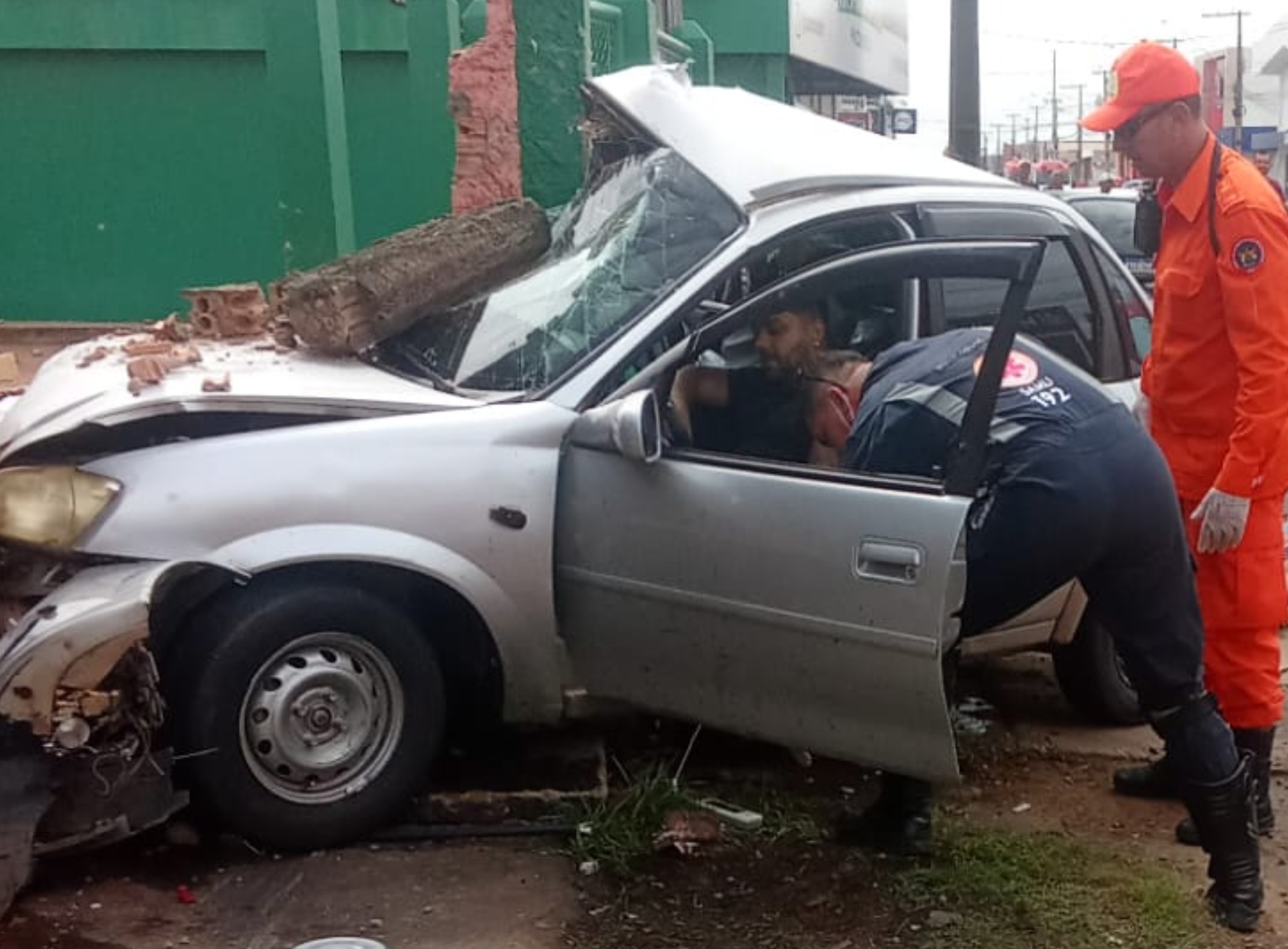 Motorista bêbado que matou mulher e deixou filhos dela feridos é mantido preso em Boa Vista