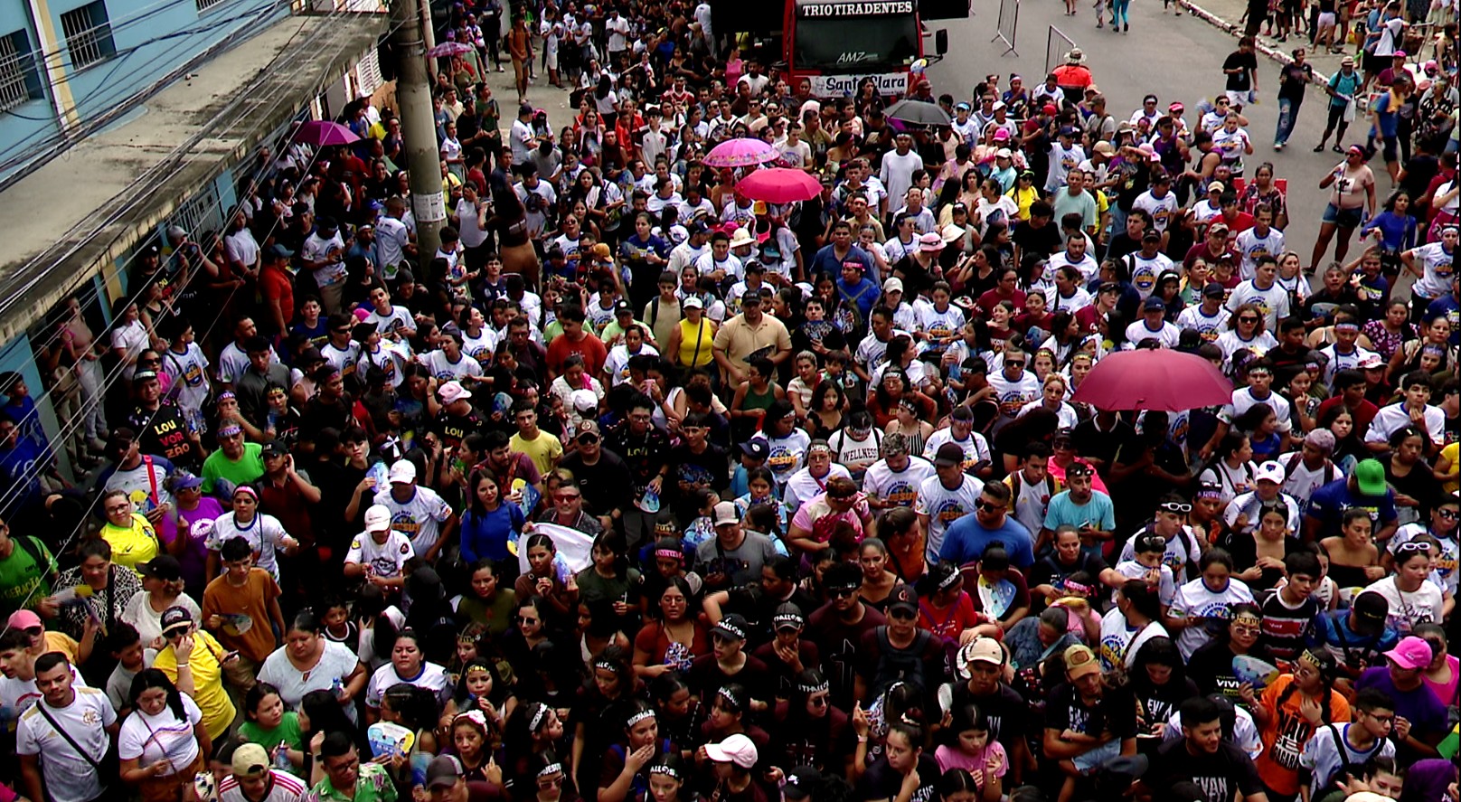 Marcha para Jesus reúne fiéis em dia de adoração e fé em Manaus
