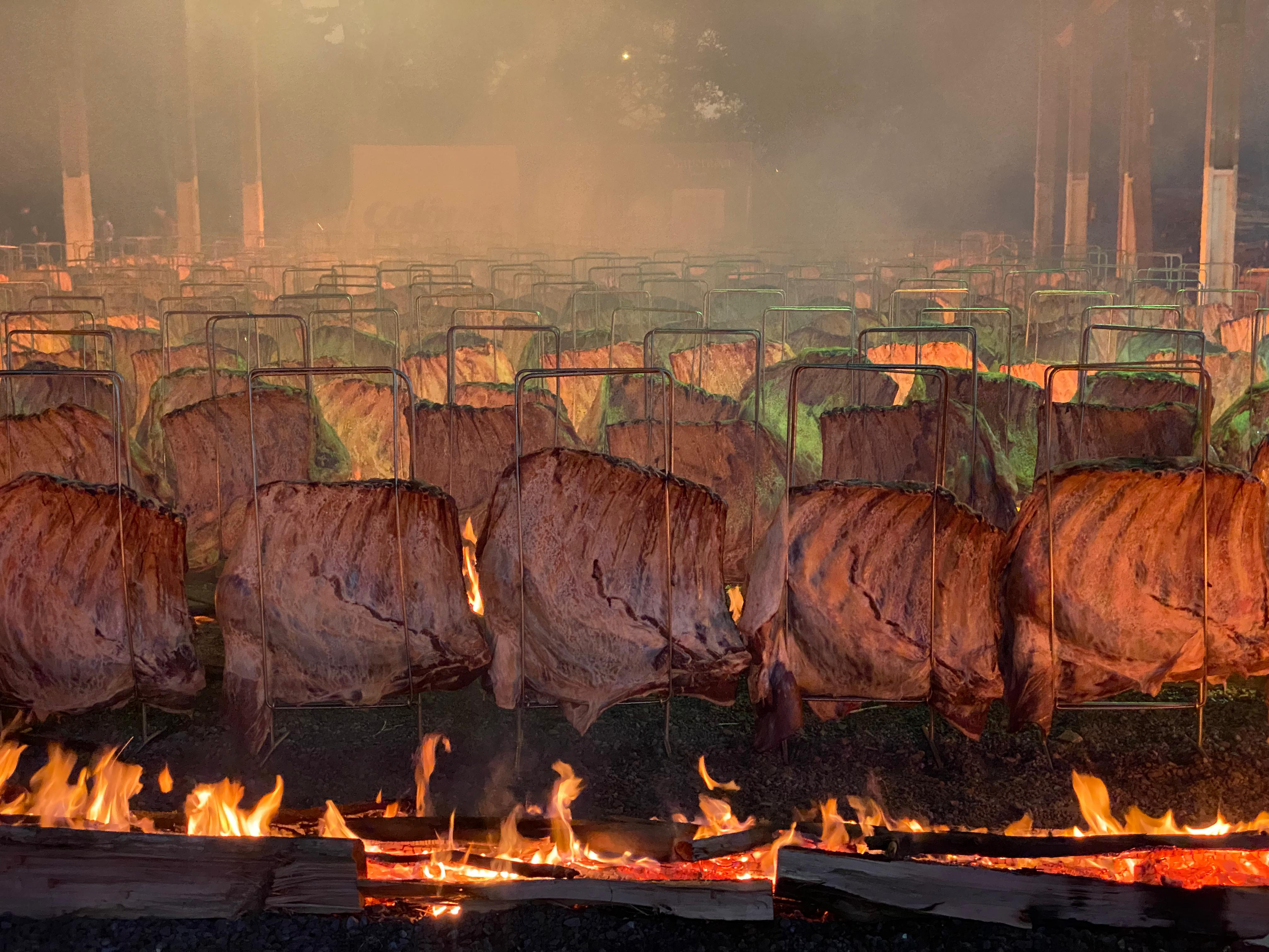 Festa do Trabalhador de Cascavel assa 14 toneladas de carne nesta quarta (1º)