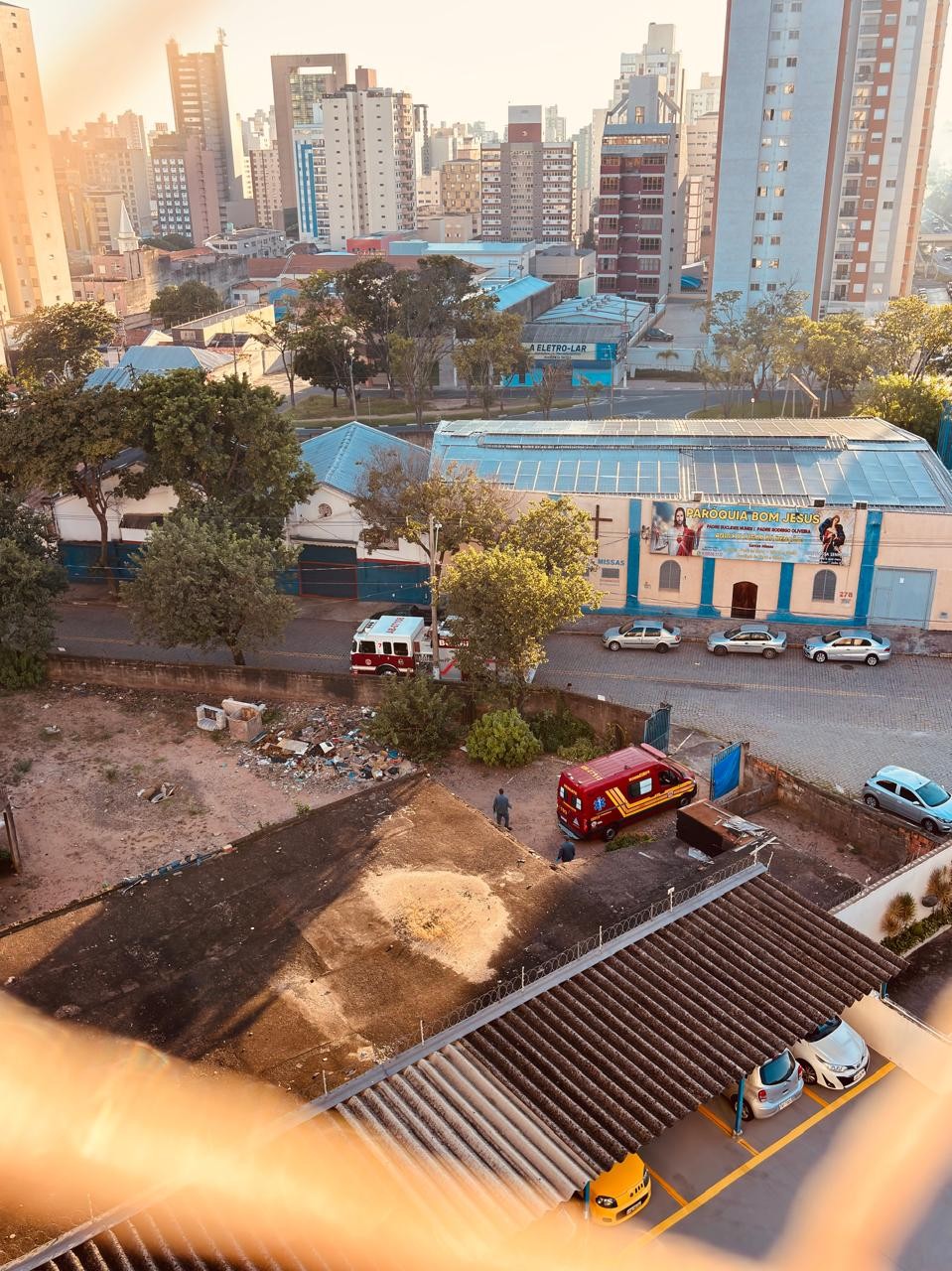 Vigilante morre após ataque de cães de guarda no prédio onde trabalhava no interior de SP