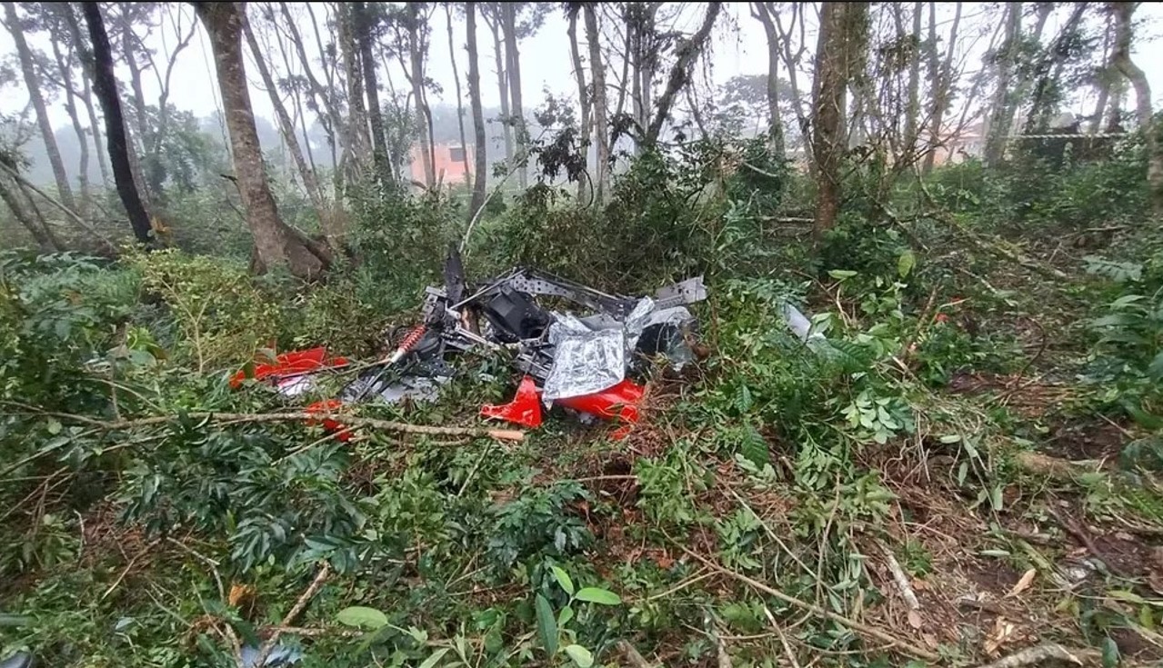 Nevoeiro contribuiu para queda de girocóptero em SC, aponta Aeronáutica