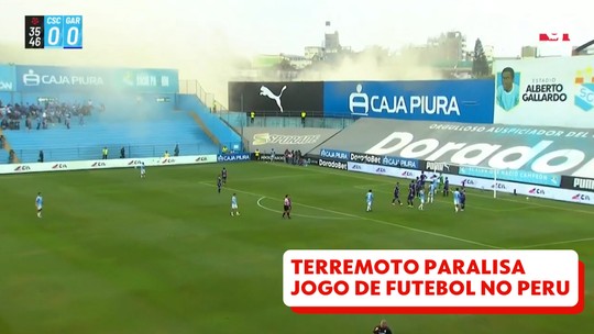 Terremoto atinge litoral do Peru, cria nuvem de poeira e interrompe jogo de futebol; veja vídeos