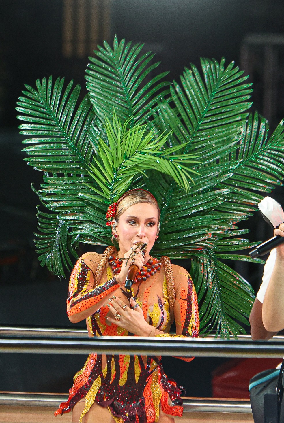 Cláudia Leitte puxa bloco no Carnaval de Salvador — Foto: Tomze Fonseca/AgNews