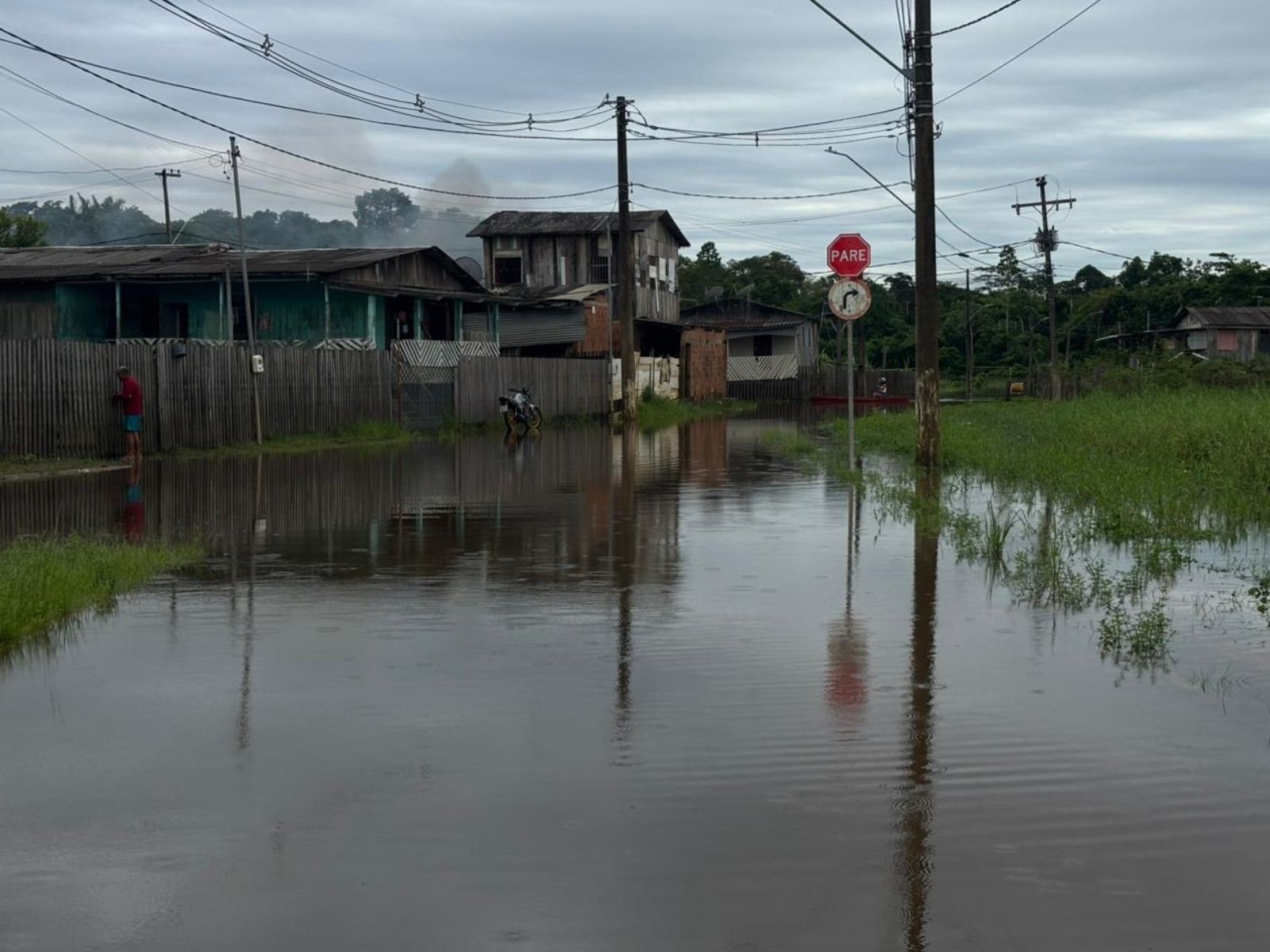 Atingidos pelas enchentes do Rio Acre podem receber Saque Calamidade em Rio Branco; veja como solicitar