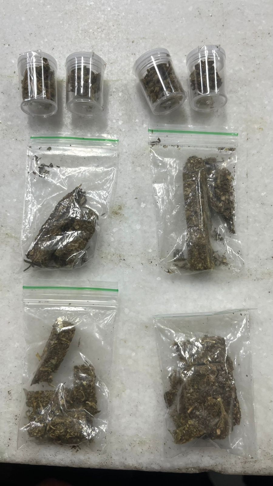 Entregador por aplicativo desconfia de pacote, chama a PM e descobre que estava levando maconha em Campinas