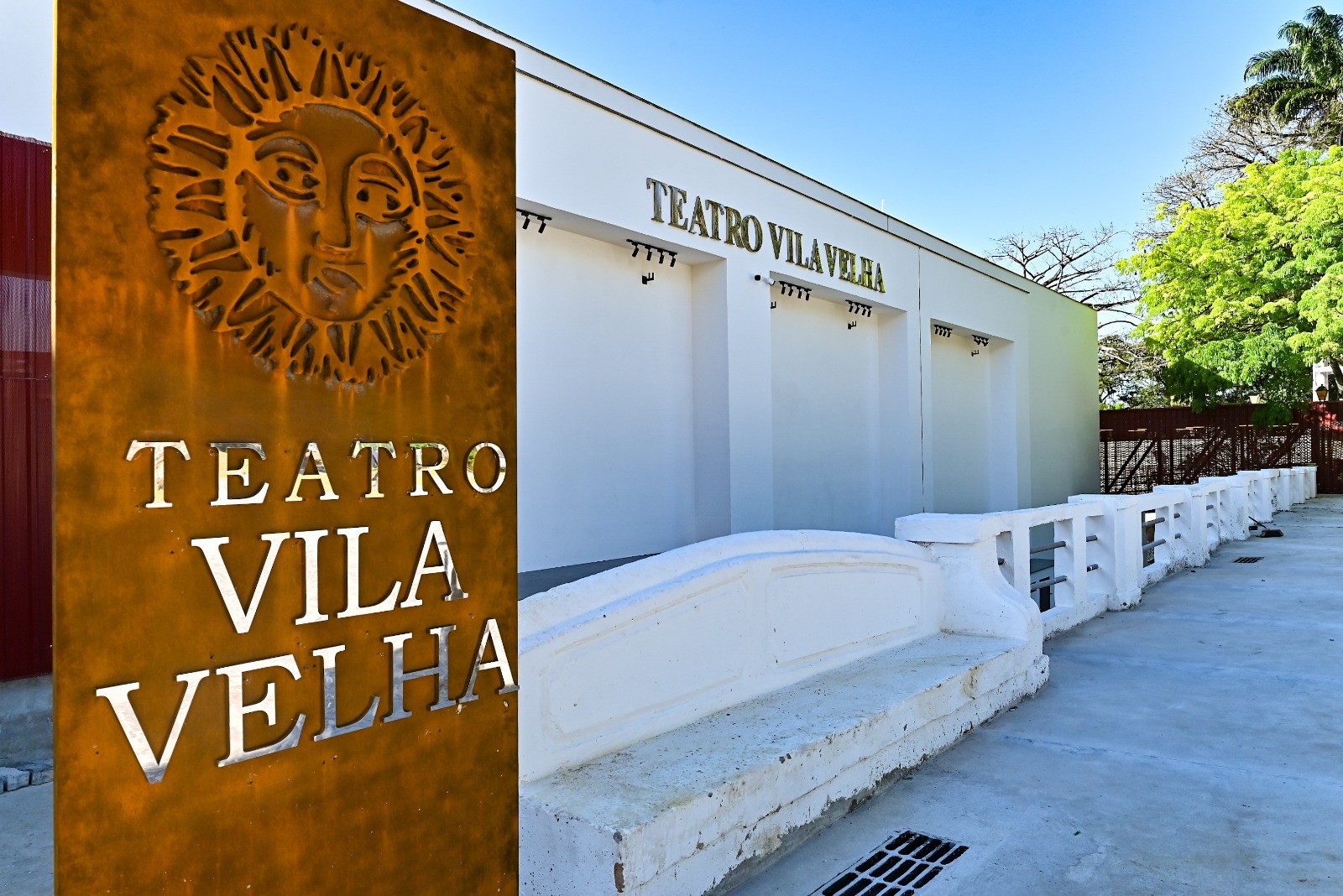 Teatro Vila Velha é reinaugurado com maior acessibilidade após reforma